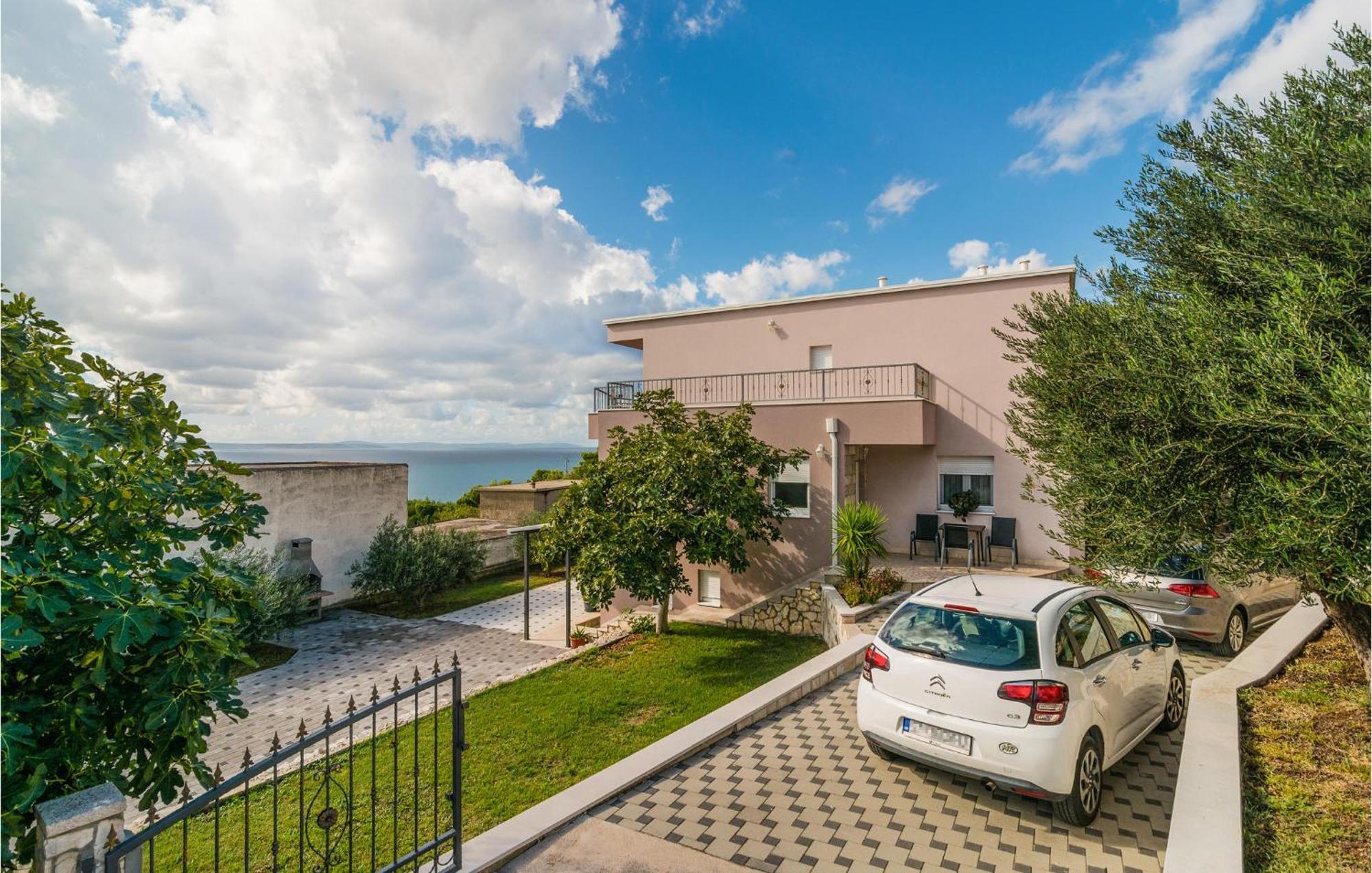 Nice Apartment In Mali Rat With Wifi Sumpetar Exterior foto